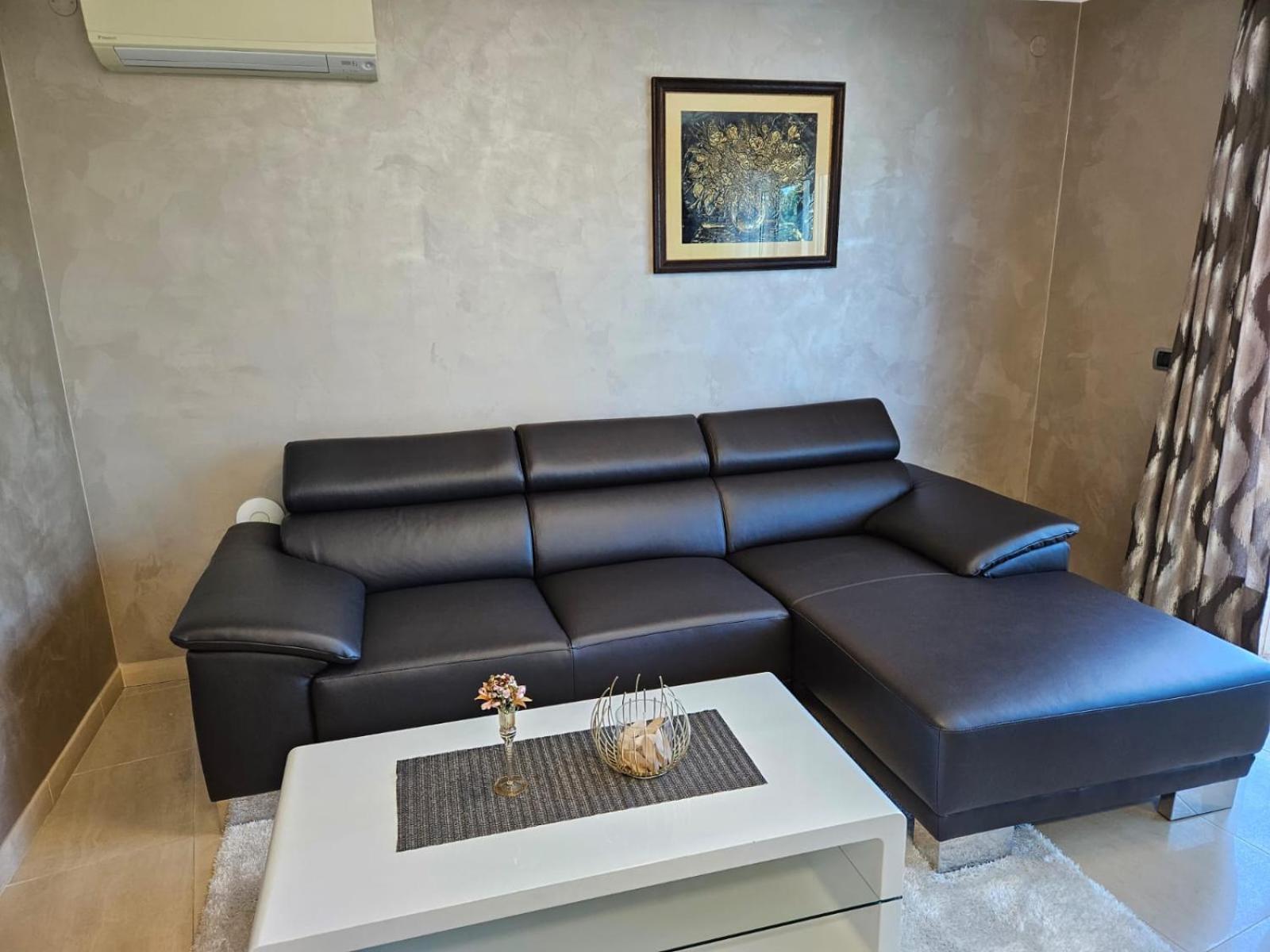 Apartments Riva-Interauto อูมัค ภายนอก รูปภาพ