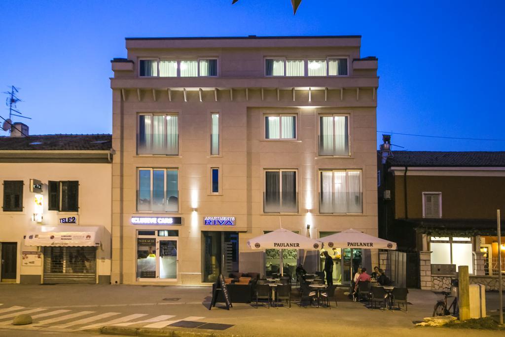 Apartments Riva-Interauto อูมัค ภายนอก รูปภาพ