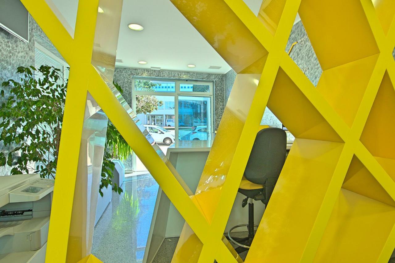 Apartments Riva-Interauto อูมัค ภายนอก รูปภาพ